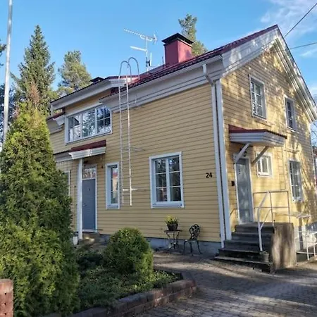 Paritalohuoneisto Keskustassa Apartment *